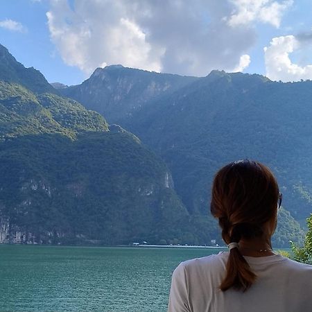Lake Como Casa La Rosa Abbadia Lariana Buitenkant foto